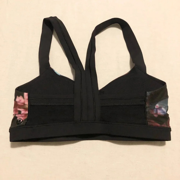 Lululemon Cardio Kick  Sports Bra Size 4 - Picture 6 of 16